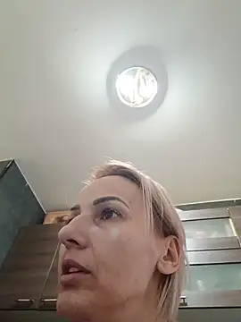 Snapshot of Aly-john1985 chatting on 17, 11, 2025 Aly-john1985 online show from 17, 11, 2025