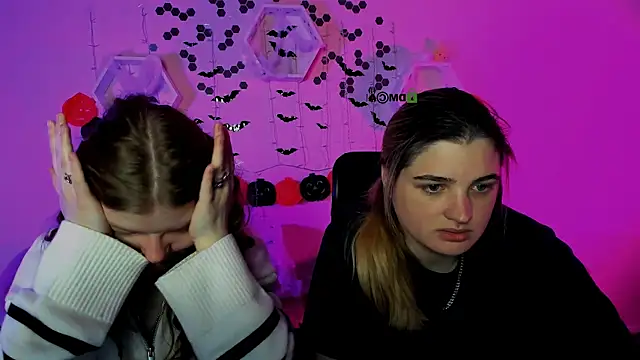 Snapshot of inga_gree chatting on 28, 10, 2025 inga gree online show from 28, 10, 2025