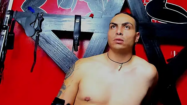 Snapshot of damian_and_tiana chatting on 4, 12, 2025 damian and tiana online show from 4, 12, 2025