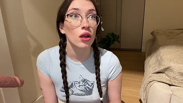 Kelly Berry   online show from 8, 4, 2026