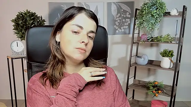 Snapshot of MartaEdams chatting on 14, 10, 2025 MartaEdams online show from 14, 10, 2025