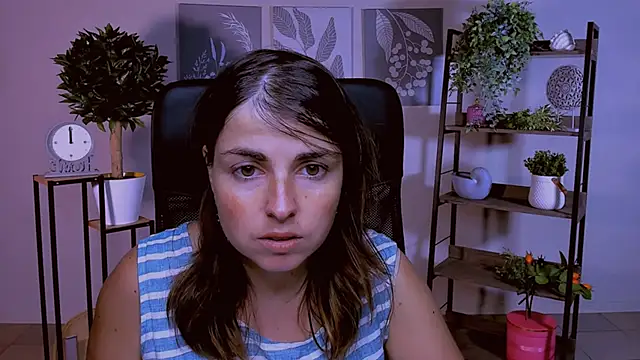 Snapshot of MartaEdams chatting on 17, 10, 2025 MartaEdams online show from 17, 10, 2025