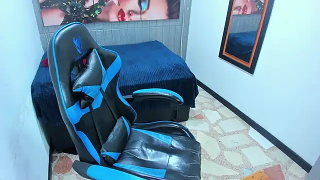 Snapshot of miaa_scott7 chatting on 27, 10, 2025 miaa scott7 online show from 27, 10, 2025