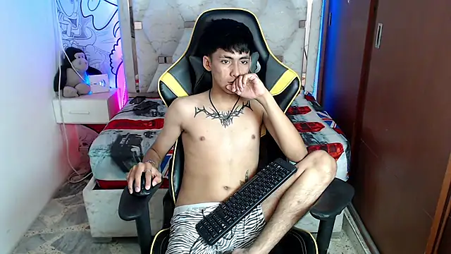 yiisu  online show from 15, 9, 2025