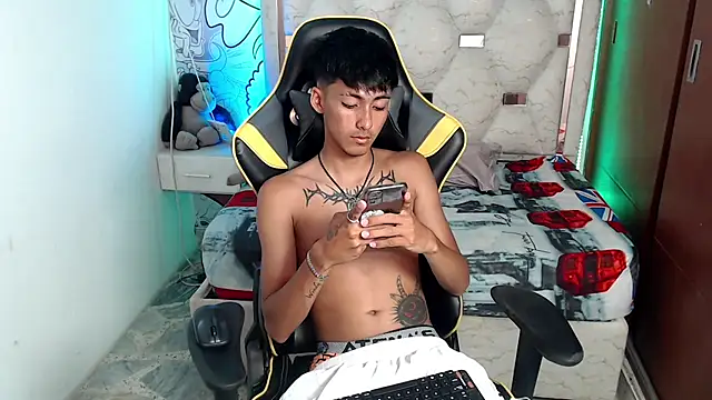 yiisu  online show from 2, 10, 2025