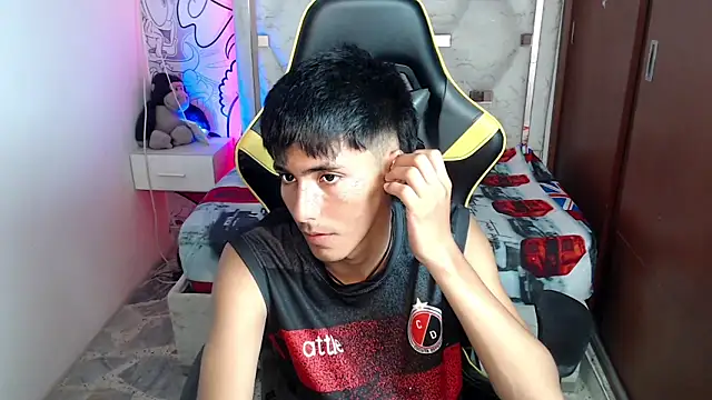 yiisu  online show from 3, 10, 2025