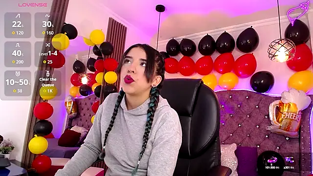 Amara Davis online show from 4, 10, 2025