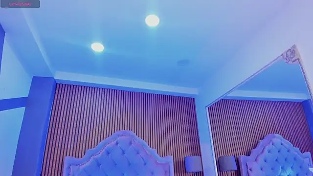 SelenaStonne online show from 2, 11, 2025