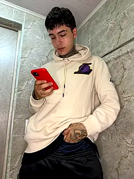 Snapshot of samm4044 chatting on 19, 10, 2025 samm4044 online show from 19, 10, 2025