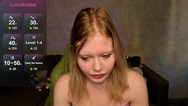 Snapshot of Wendy_228 chatting on 12, 10, 2025 Wendy 228 online show from 12, 10, 2025