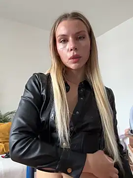 SexyMommyKate online show from 3, 10, 2025
