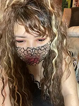 xoxLILxMELOxox online show from 6, 10, 2025