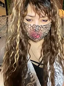 xoxLILxMELOxox online show from 9, 10, 2025