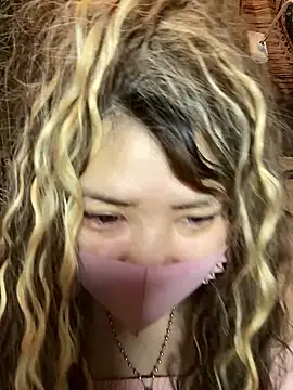 xoxLILxMELOxox online show from 2, 11, 2025