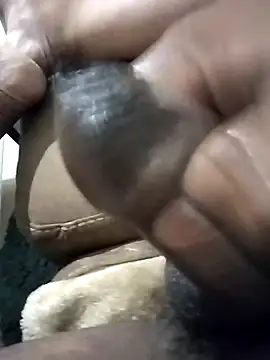 Curvy Pounder online show from 10, 10, 2025