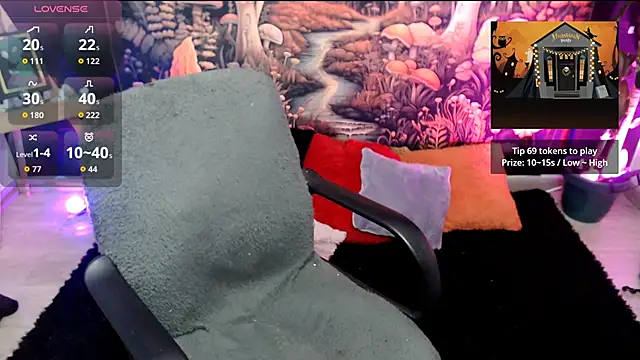 Snapshot of LunaBunny8 chatting on 24, 10, 2025 LunaBunny8 online show from 24, 10, 2025