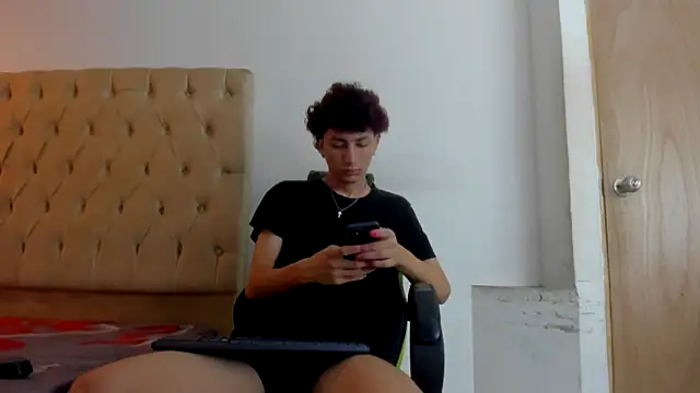 Darkknightx01 online show from 3, 2, 2026