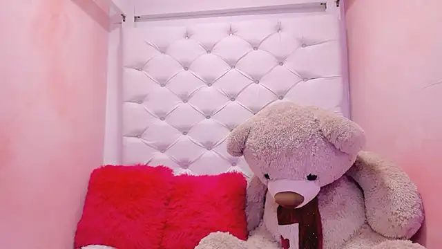 eimy skinny  online show from 28, 2, 2026