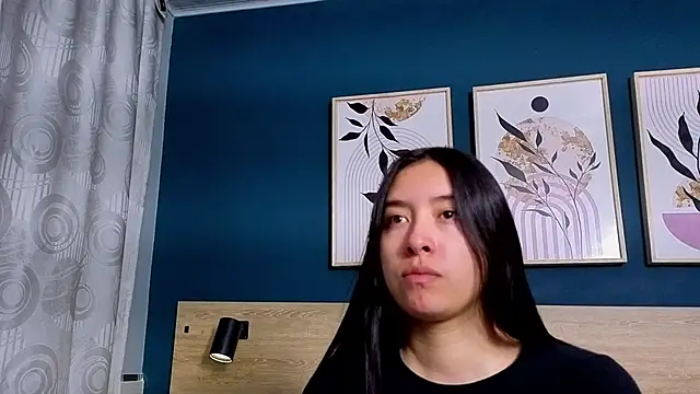 SarahMiler  online show from 5, 12, 2025