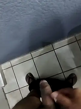 Snapshot of Leofj007 chatting on 15, 11, 2025 Leofj007 online show from 15, 11, 2025