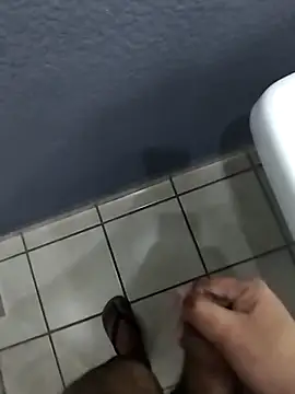 Snapshot of Leofj007 chatting on 21, 11, 2025 Leofj007 online show from 21, 11, 2025