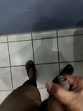 Snapshot of Leofj007 chatting on 23, 11, 2025 Leofj007 online show from 23, 11, 2025