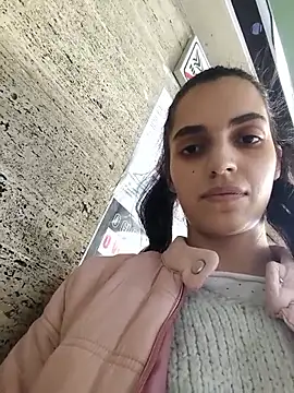 Snapshot of SweetMelodyZ chatting on 3, 11, 2025 SweetMelodyZ online show from 3, 11, 2025