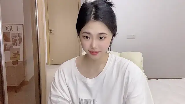 Snapshot of suki-1 chatting on 17, 10, 2025 suki-1 online show from 17, 10, 2025