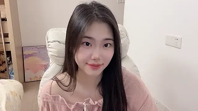 Snapshot of suki-1 chatting on 13, 11, 2025 suki-1 online show from 13, 11, 2025