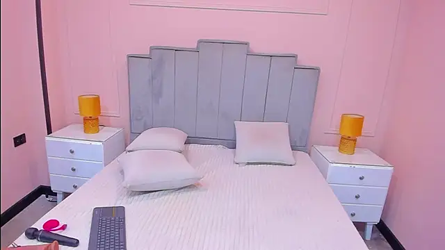 gabriela lux online show from 16, 9, 2025