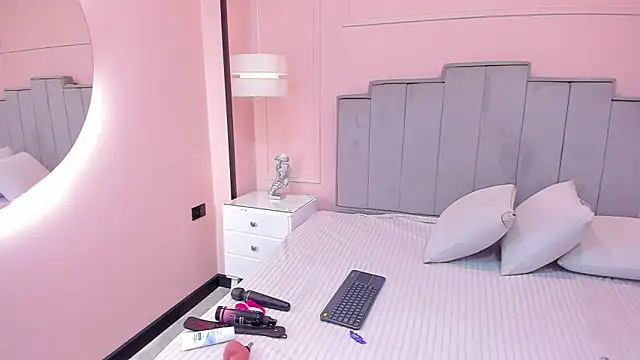 gabriela lux online show from 16, 10, 2025