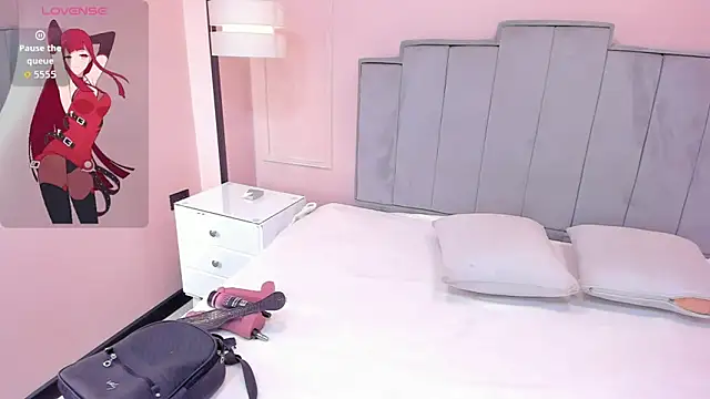 gabriela lux online show from 11, 11, 2025