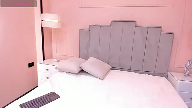 gabriela lux online show from 19, 11, 2025