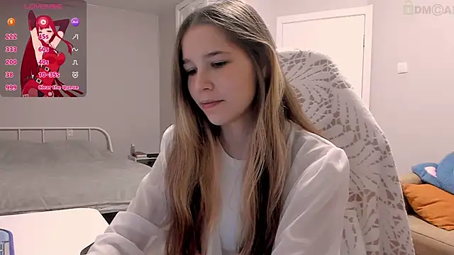 Snapshot of ValerieBubbles chatting on 12, 11, 2025 ValerieBubbles online show from 12, 11, 2025