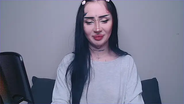 alisa tattoogirl1 online show from 14, 11, 2025