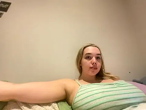violetcutie online show from 19, 9, 2025