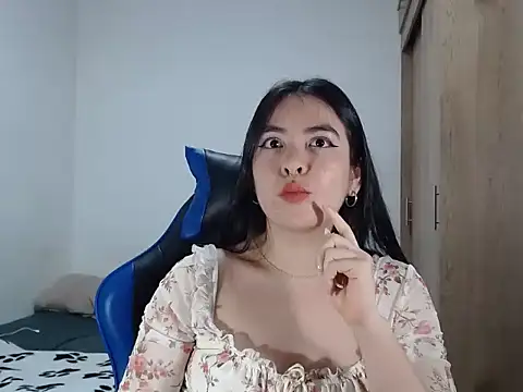 Snapshot of EloiseJun chatting on 17, 9, 2025 EloiseJun online show from 17, 9, 2025