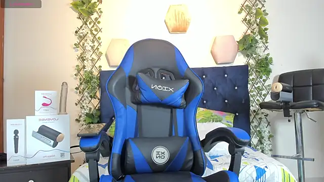 Snapshot of _taylor_black chatting on 19, 11, 2025 taylor black online show from 19, 11, 2025