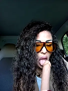 Snapshot of ASSERINAAA chatting on 28, 10, 2025 ASSERINAAA online show from 28, 10, 2025