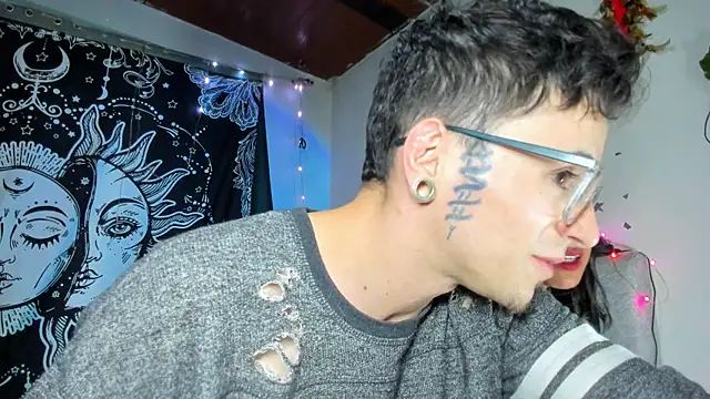 puepleholly online show from 4, 4, 2026