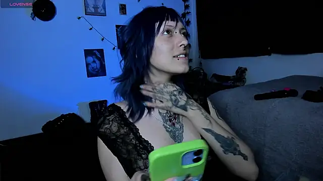 kattusauruss online show from 21, 10, 2025