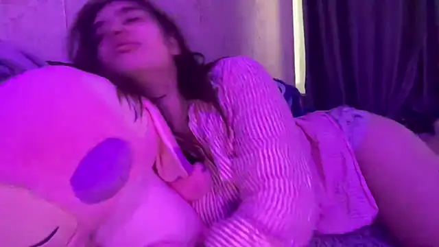 Snapshot of enyazhe chatting on 7, 11, 2025 enyazhe online show from 7, 11, 2025