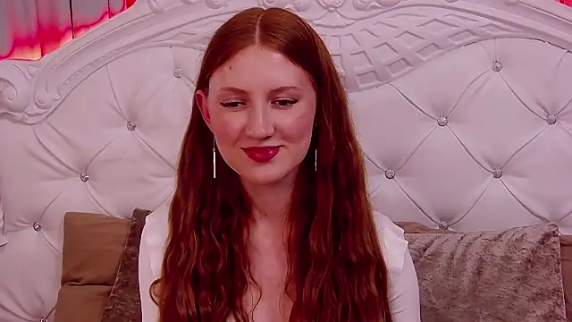 SaraMoor online show from 21, 10, 2025