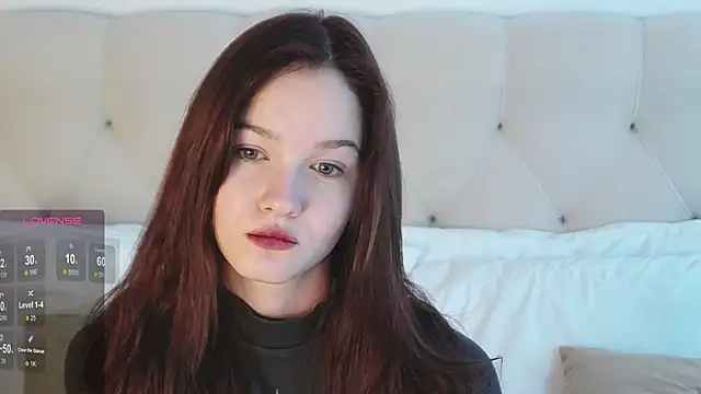 Snapshot of MichelleRoux chatting on 11, 11, 2025 MichelleRoux online show from 11, 11, 2025