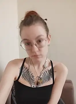 Snapshot of _arigins_ chatting on 25, 9, 2025 arigins online show from 25, 9, 2025