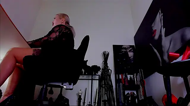 demisweet online show from 23, 2, 2026