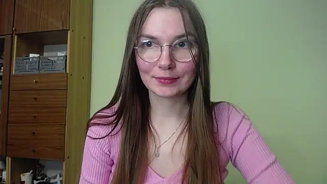 LooveELLYx online show from 10, 12, 2024