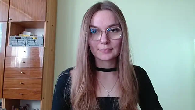 LooveELLYx online show from 20, 10, 2025