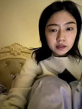 Snapshot of Olivia-l chatting on 4, 12, 2025 Olivia-l online show from 4, 12, 2025