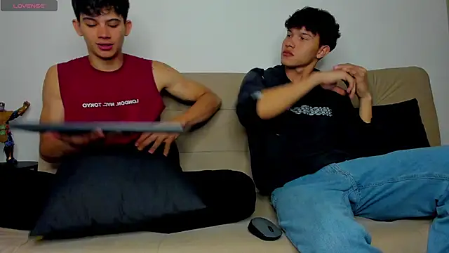 2Amateur Guys online show from 15, 12, 2025